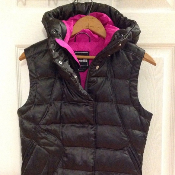 The North Face Jackets & Blazers - New Northface Oh Snap 550 Graphic Gray Pink Vest